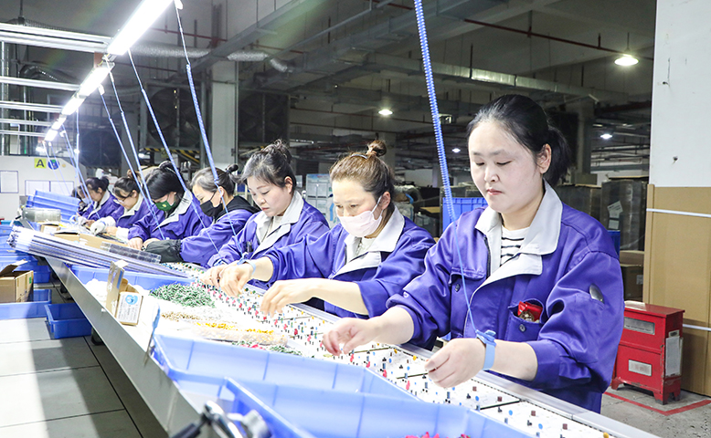 舒馬克全力沖刺年度目標(biāo)任務(wù)